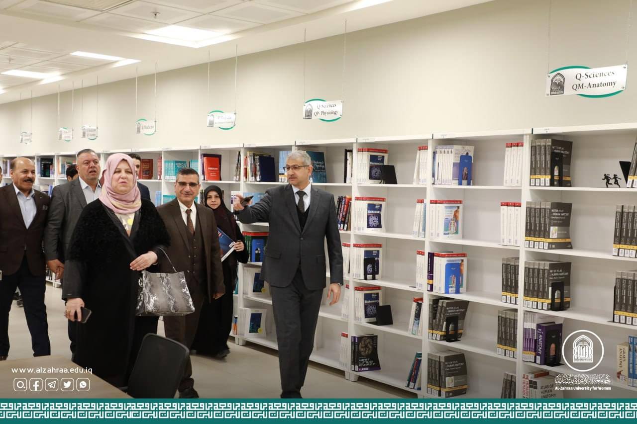 A delegation from the Ministry of Finance visits the central library at Al-Zahraa University for Women