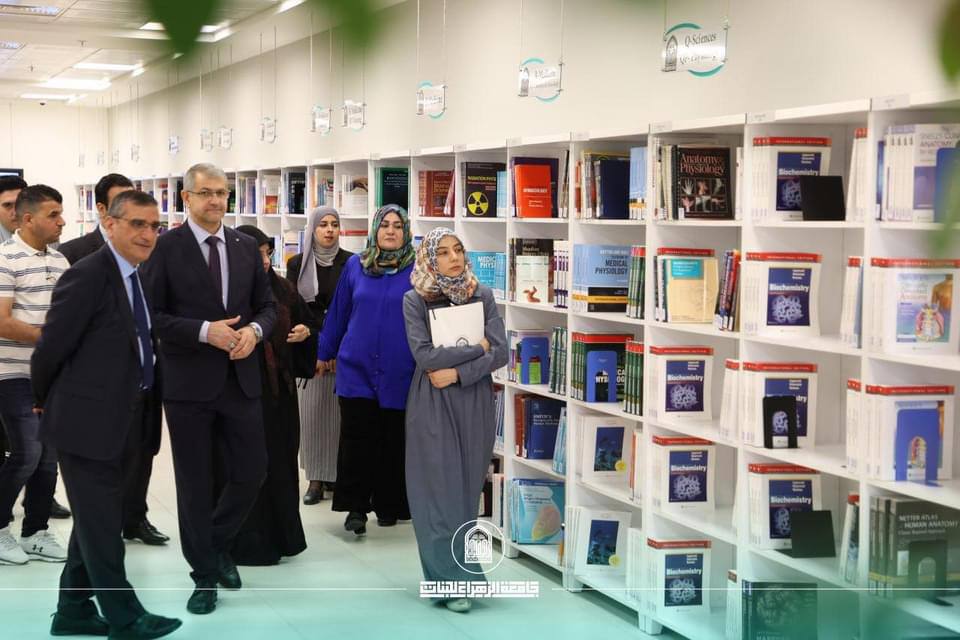 زيارة الوفد الوزاري الى المكتبة المركزية